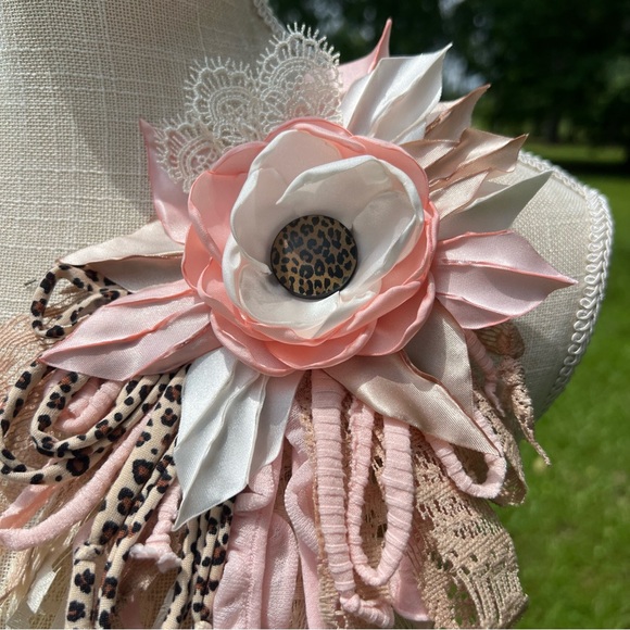 MEDIUM SIZED • Scrappy Fabric Flower Pin - Picture 2 of 2